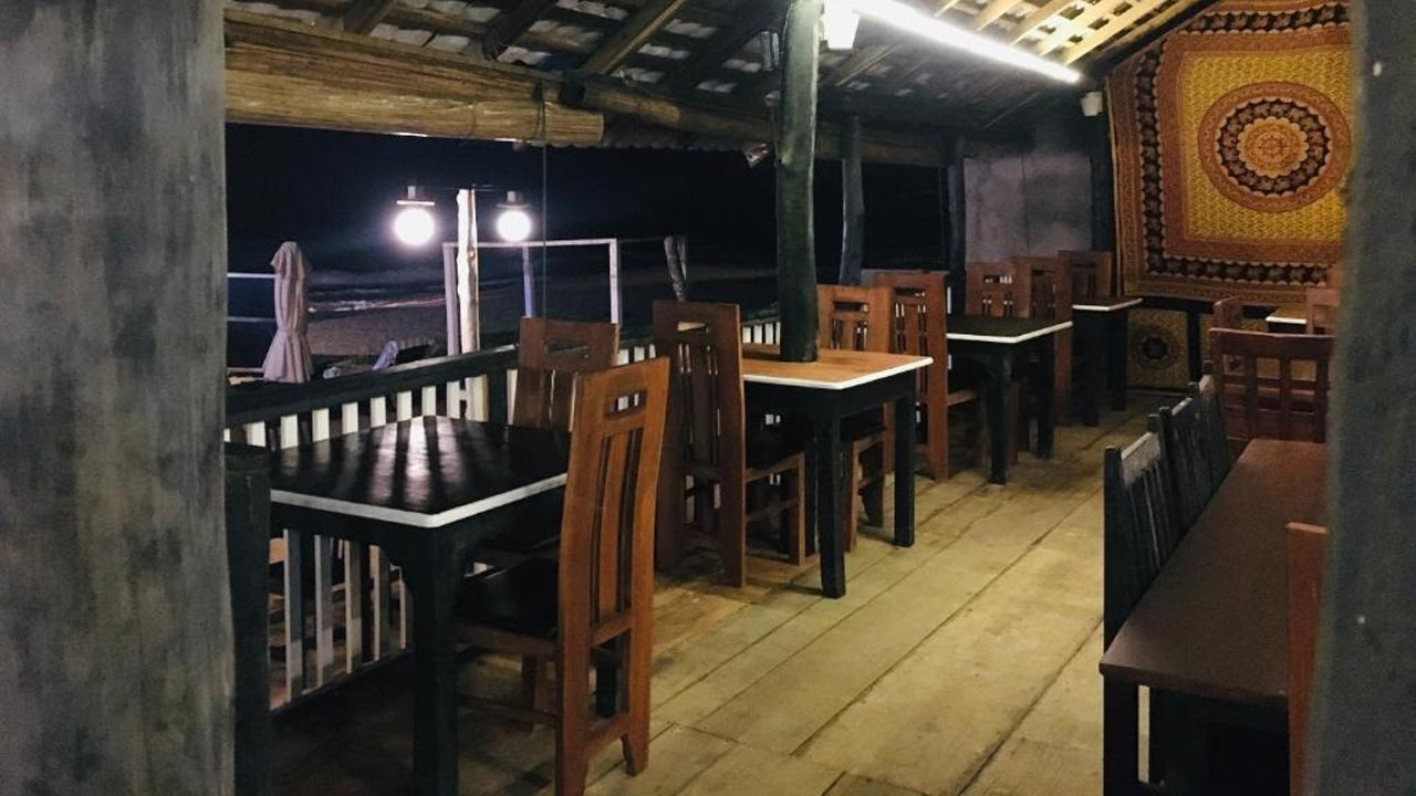 Janus Paradise Rest, Induruwa