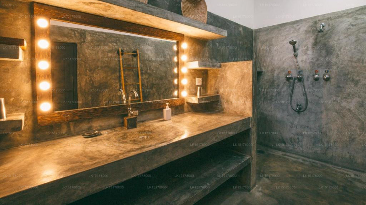 Villananda, Ambalangoda