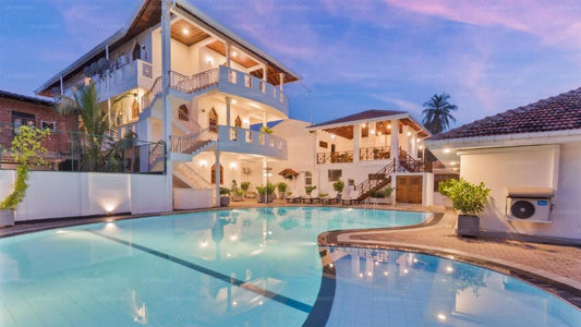 Paradise Holidays, Bambalapitiya