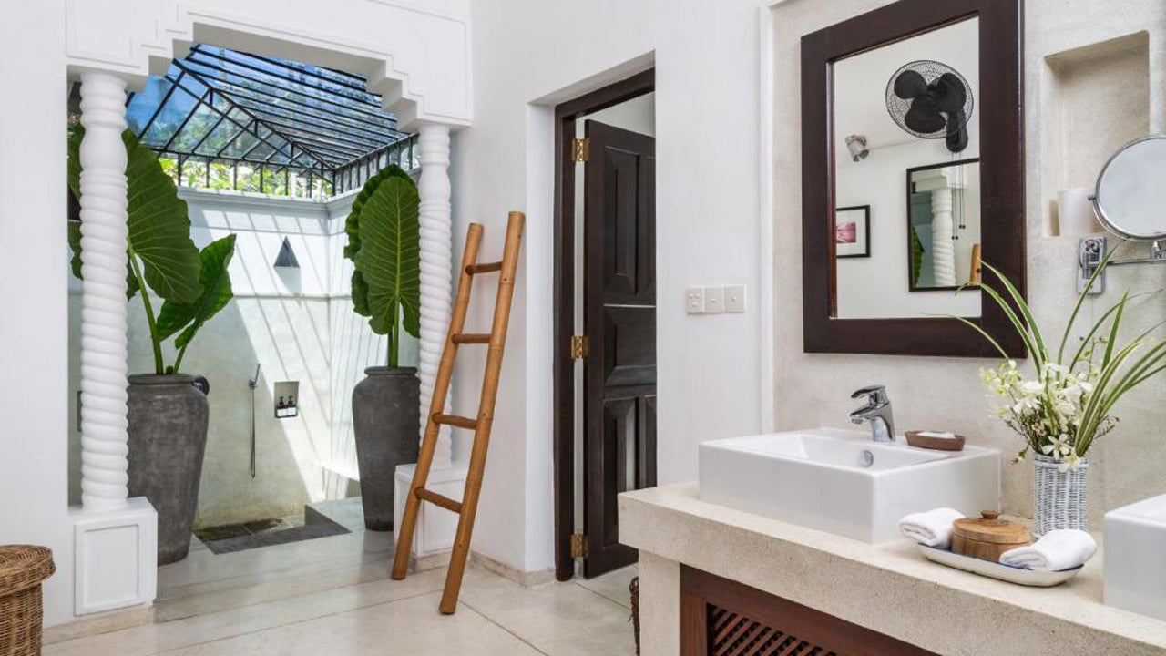 Why House, Unawatuna