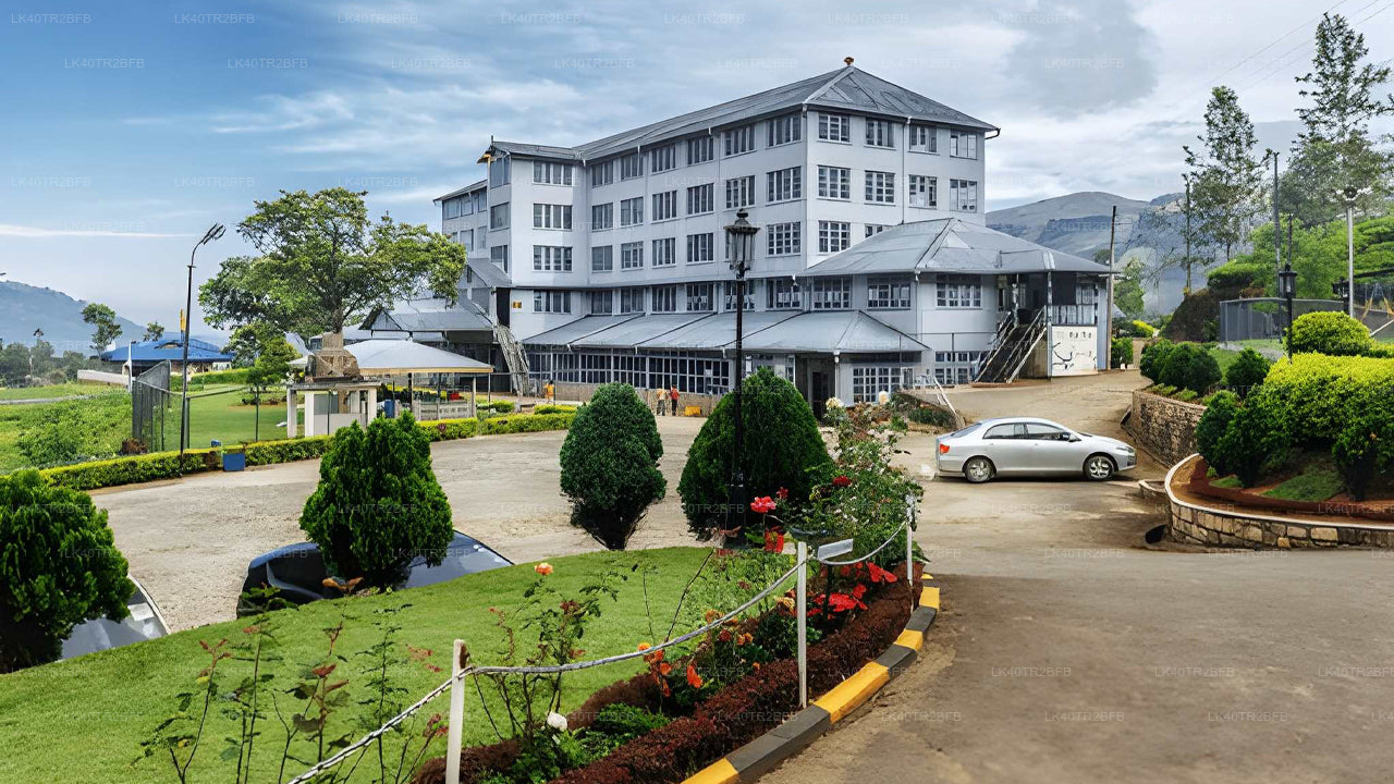 Scenic Private Transfer from Nuwara Eliya to Kandy with Sightseeing