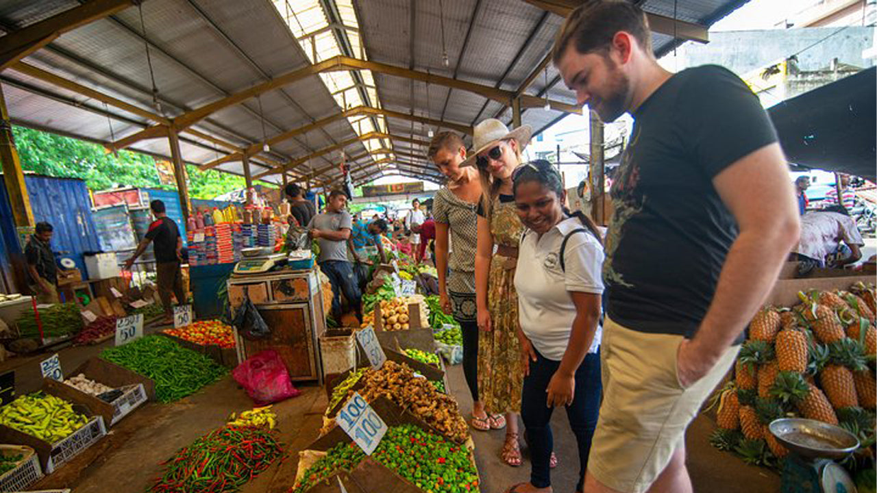 Market Tour and Cooking Class from Colombo